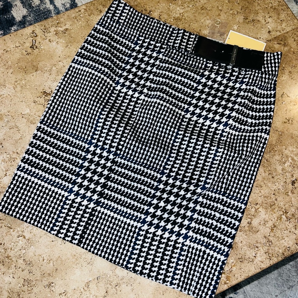 NWT Michael Kors Black, White, and Blue Houndstooth Pencil Skirt Size 8